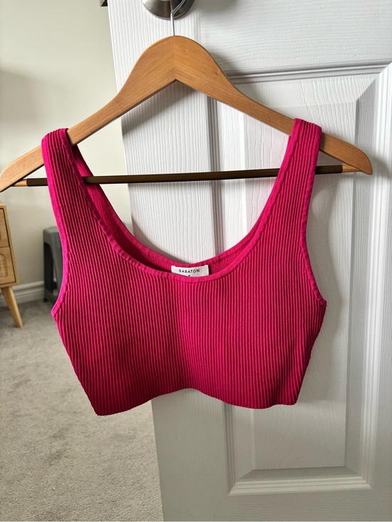 Babaton Tops - Babaton Ribbed Crop Tank Top in Fuchsia